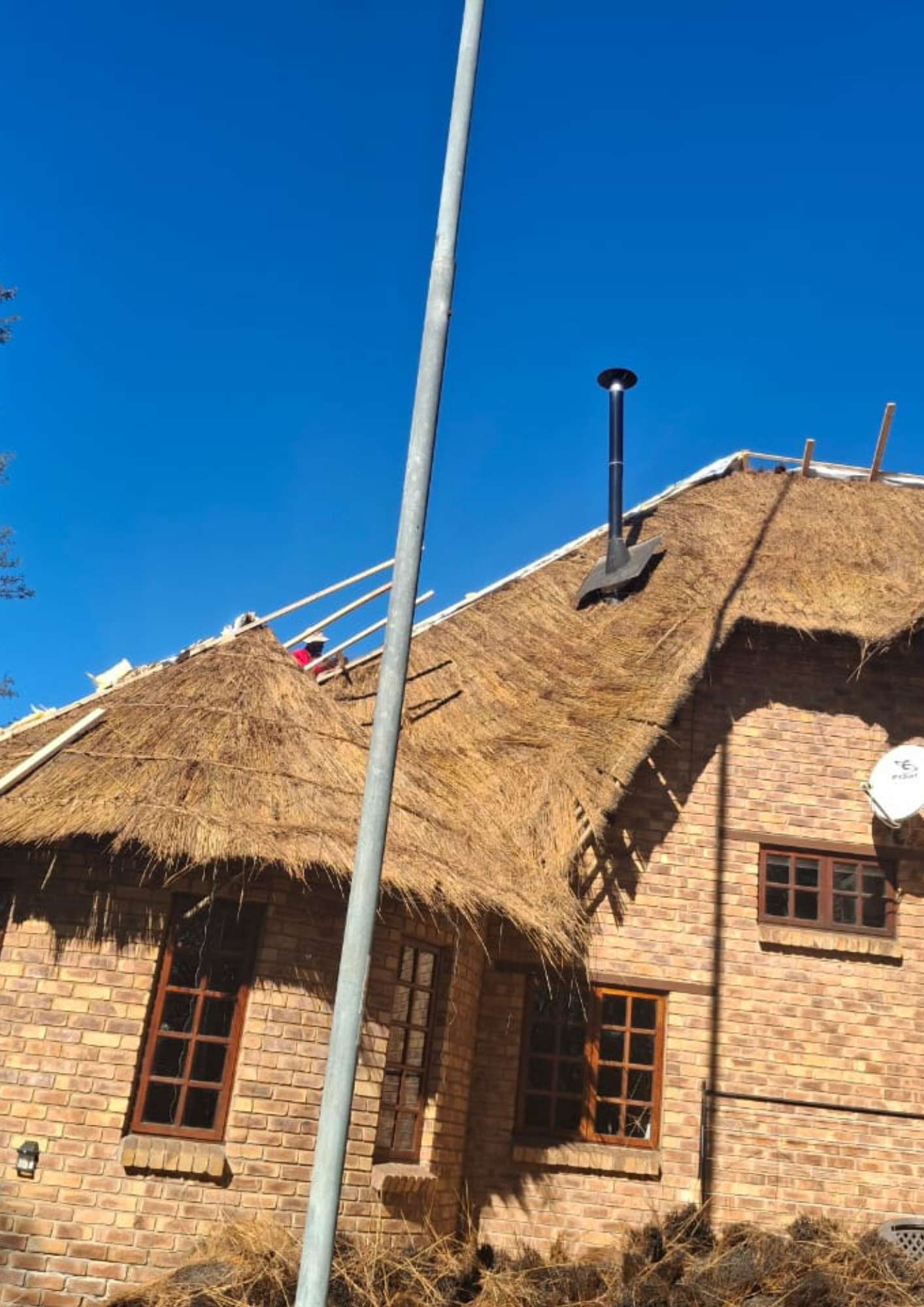 Lodge thatch roof construction project